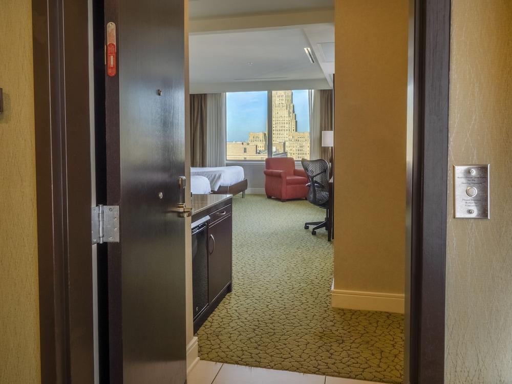The Hilton Garden Inn Buffalo-Downtown Екстериор снимка