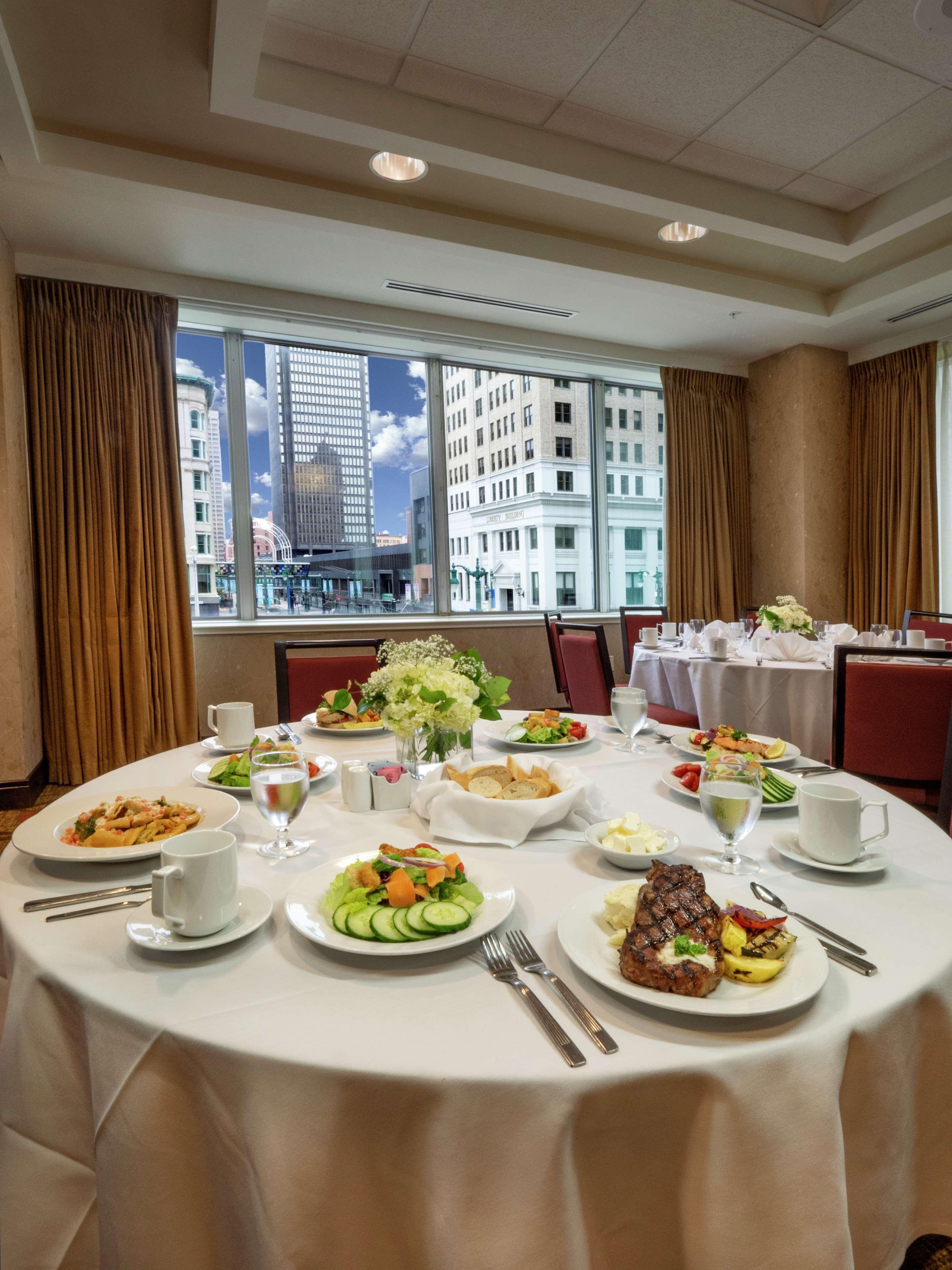 The Hilton Garden Inn Buffalo-Downtown Екстериор снимка
