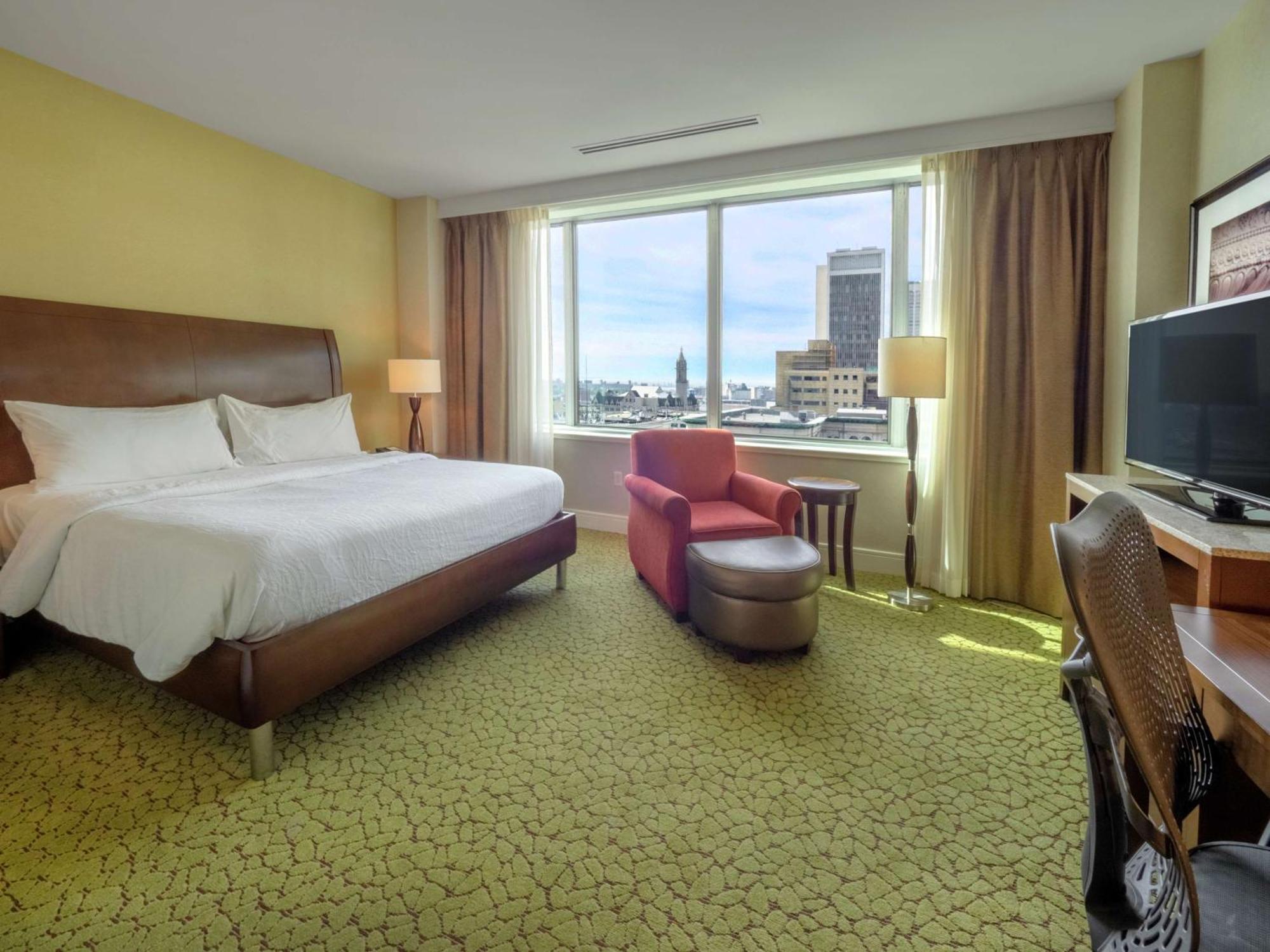 The Hilton Garden Inn Buffalo-Downtown Екстериор снимка