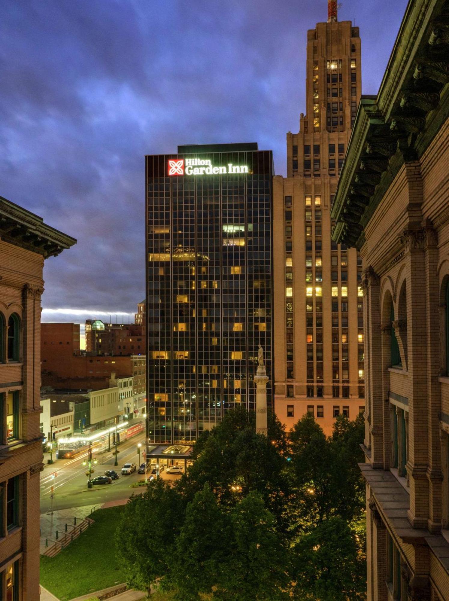 The Hilton Garden Inn Buffalo-Downtown Екстериор снимка