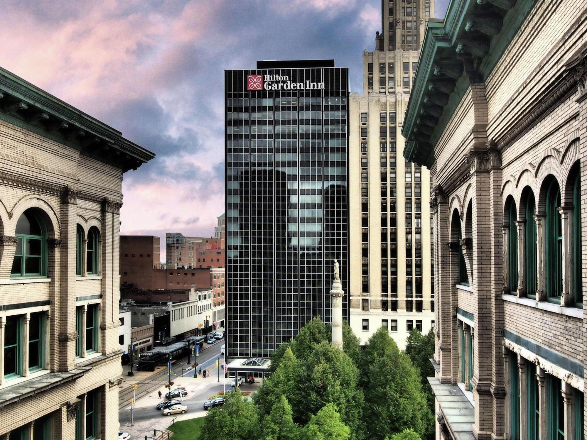The Hilton Garden Inn Buffalo-Downtown Екстериор снимка