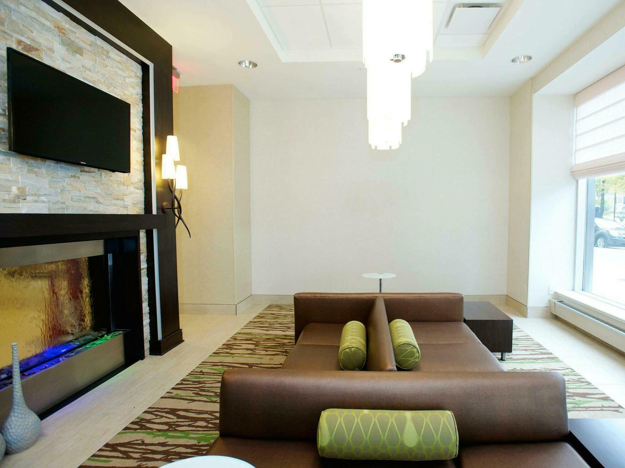 The Hilton Garden Inn Buffalo-Downtown Екстериор снимка